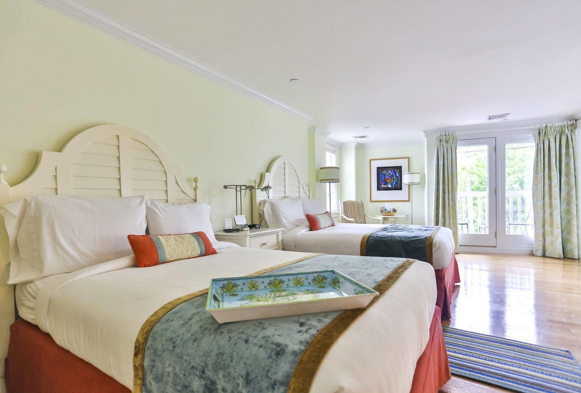 Mansion House Inn Вайнярд-Хейвен Экстерьер фото